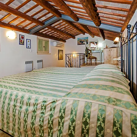 La Carera Centro Storico 3*