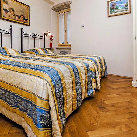 Gostinjska kuća La Carera Centro Storico