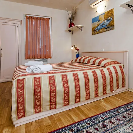 La Carera Centro Storico 3*