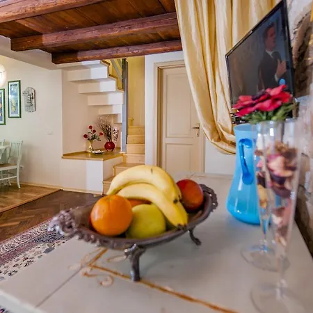 La Carera Centro Storico Guest house 3*