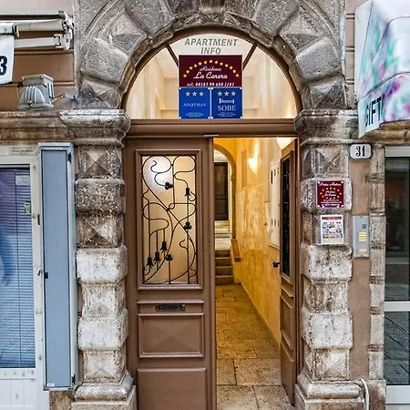 Guest house La Carera Centro Storico 3*