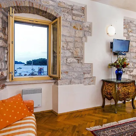 Guest house La Carera Centro Storico 3*