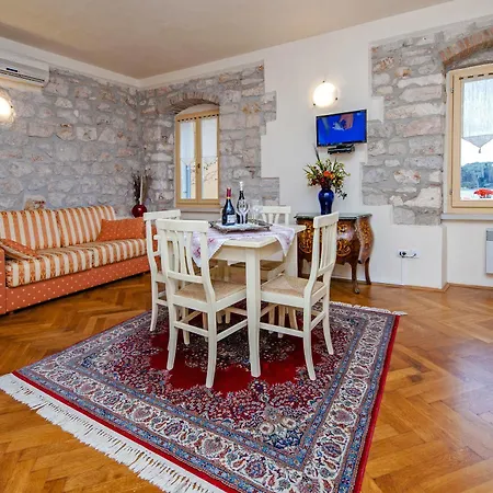 Guest house La Carera Centro Storico 3*