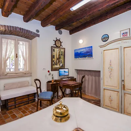 La Carera Centro Storico Affittacamere