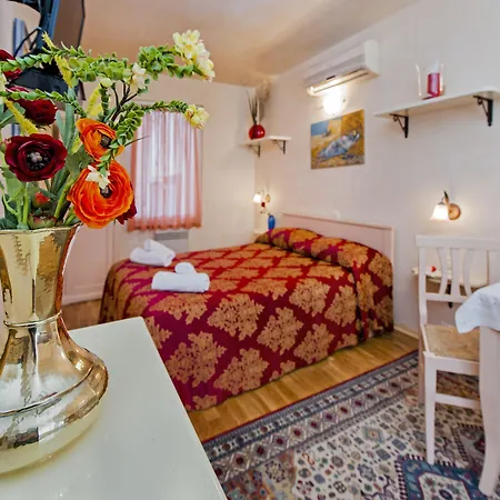 La Carera Centro Storico Affittacamere Rovigno