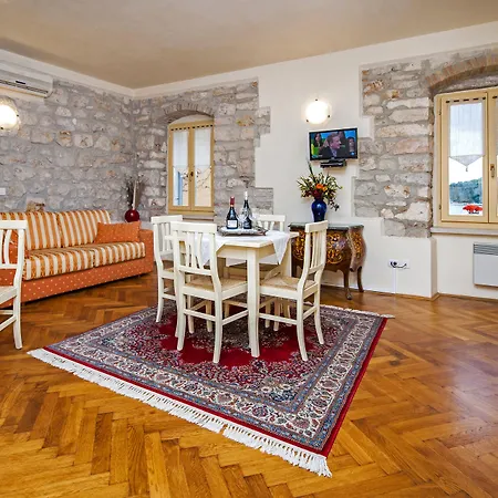 Affittacamere La Carera Centro Storico Rovigno